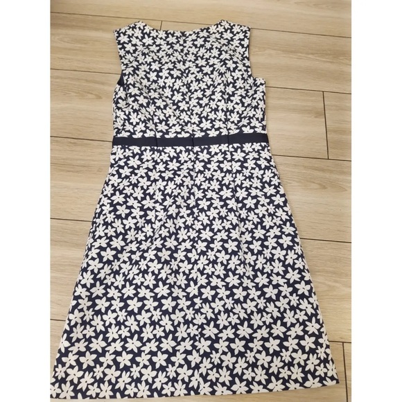 Like New Lawrence Grey Mid-Length Dress (D34) - Picture 4 of 4